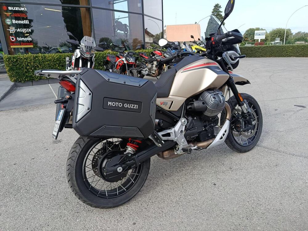 Moto Guzzi V85 TT Travel (2024 - 26) (4)