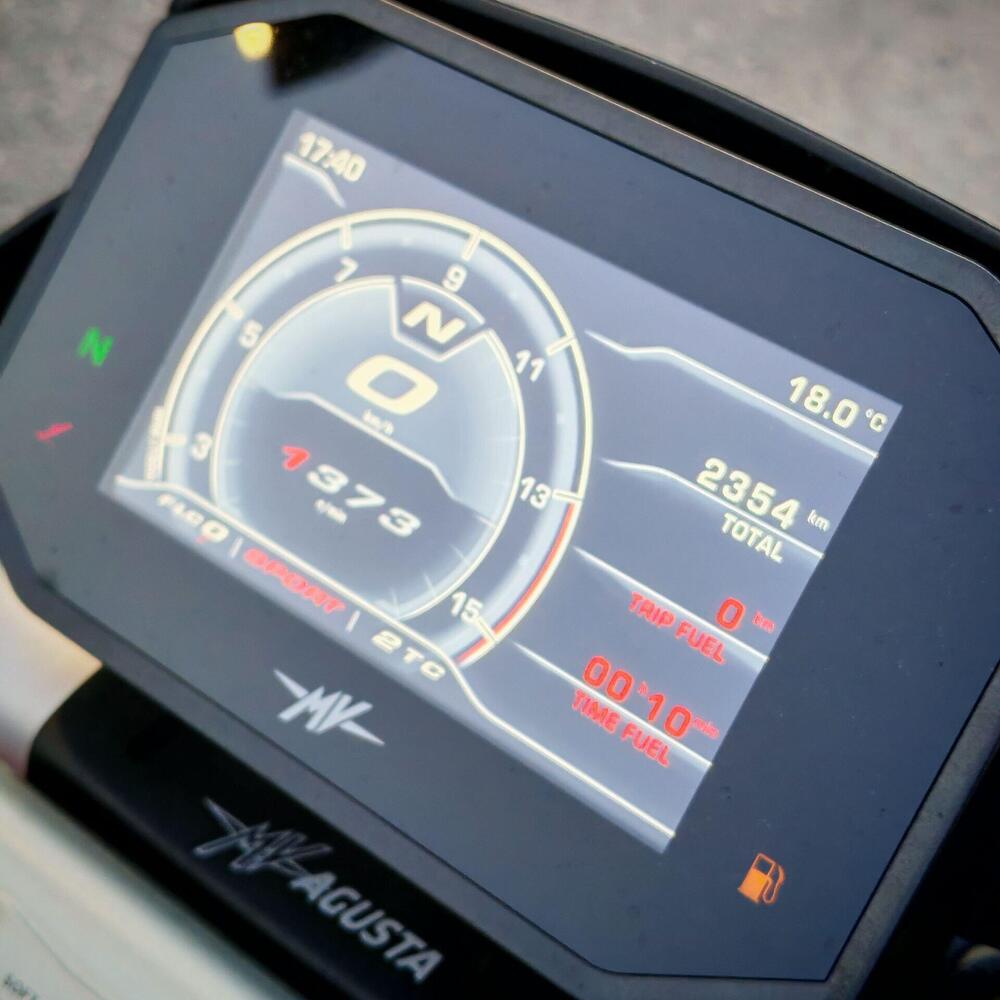 MV Agusta Brutale 800 RR (2021 - 25) (6)