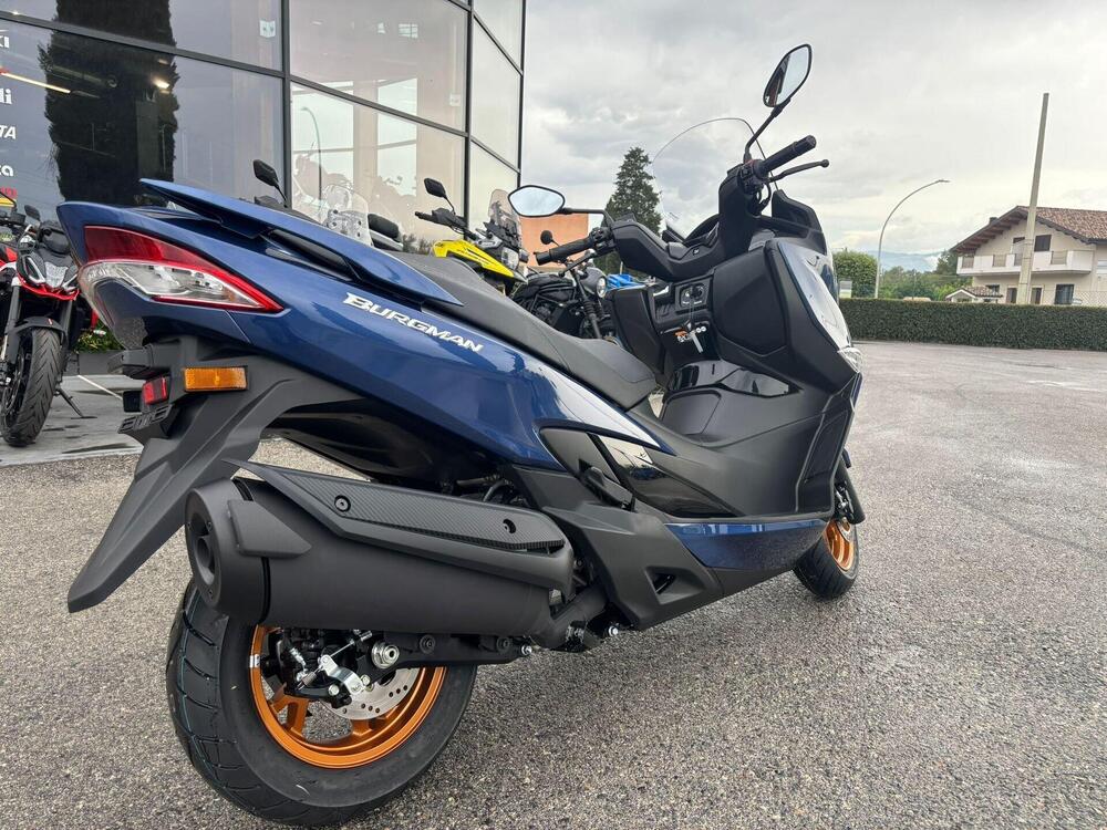 Suzuki Burgman 400 (2025 - 26) (3)