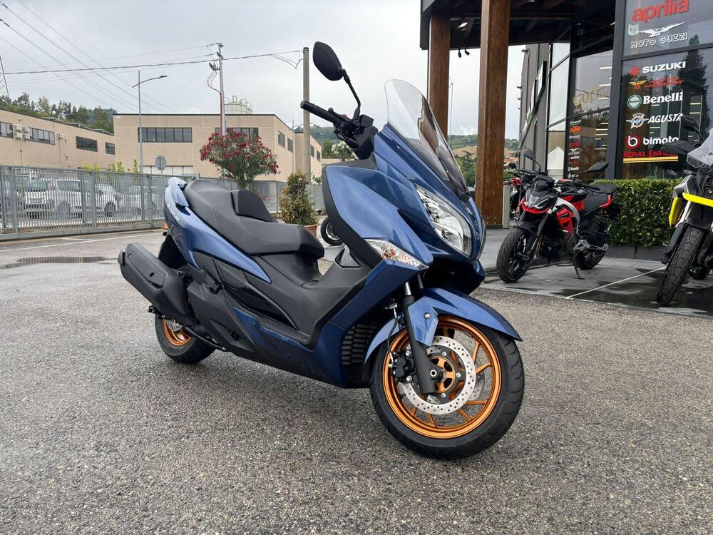 Suzuki Burgman 400 (2025 - 26) (6)