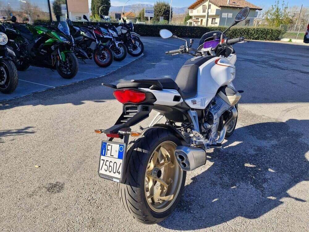 Moto Guzzi V100 Mandello (2022 - 24) (6)