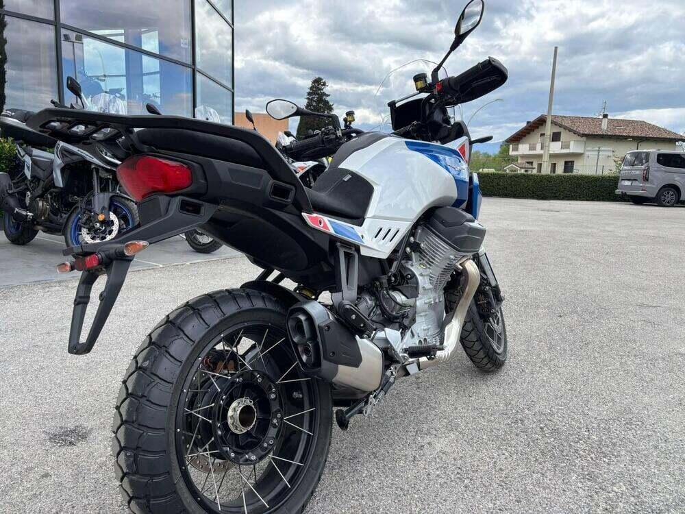 Moto Guzzi Stelvio Duecento Tributo (2025 - 26) (5)