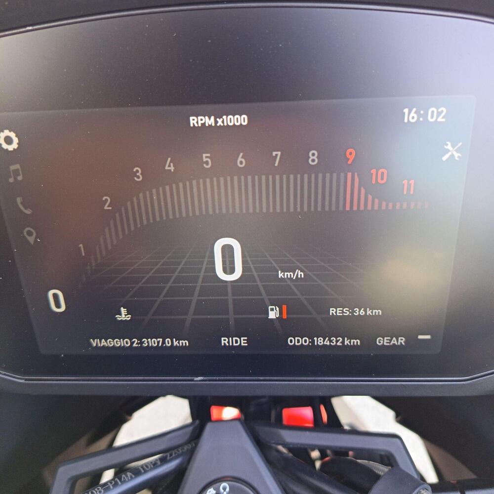 Moto Morini X-Cape 650 (2021 - 26) (7)