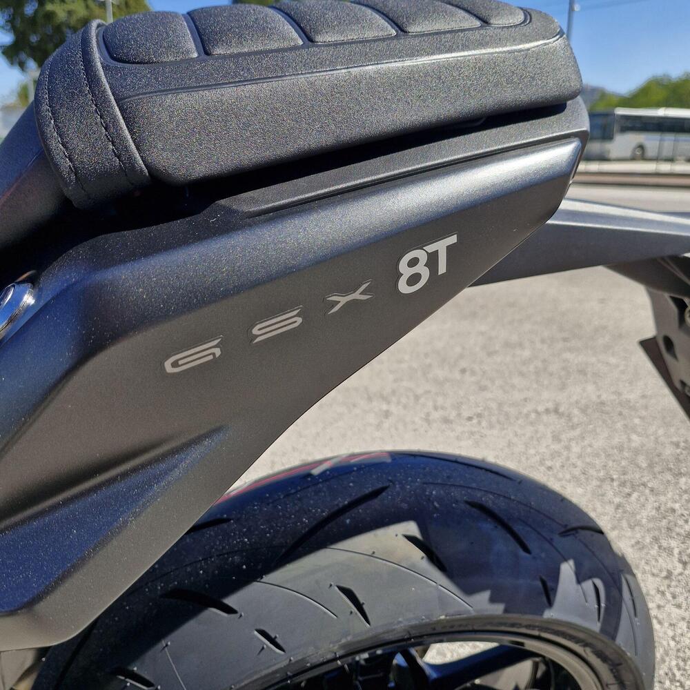 Suzuki GSX-8T (2025 - 26) (7)