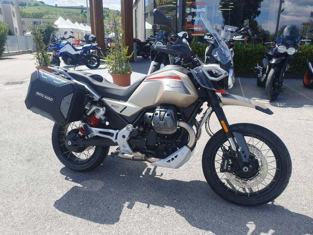 Moto Guzzi V85 TT Travel (2024 - 26) (7)