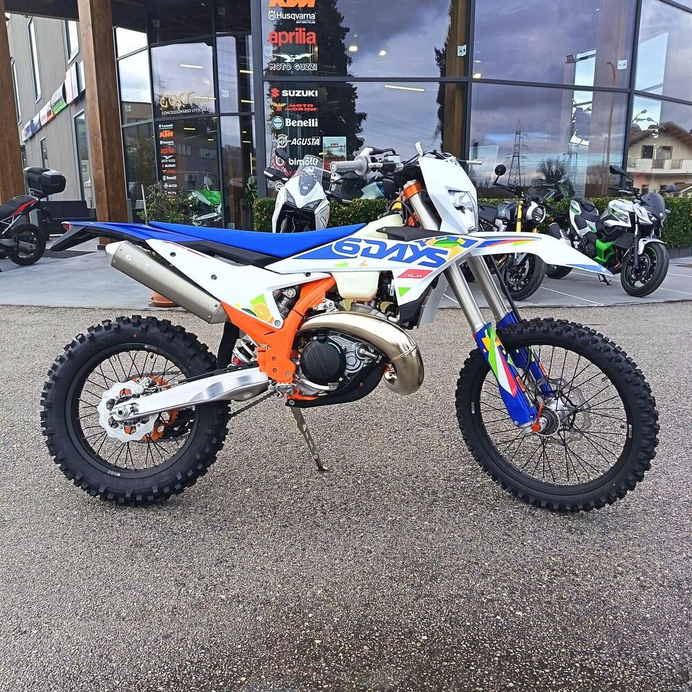KTM 300 EXC 6Days (2026) (2)
