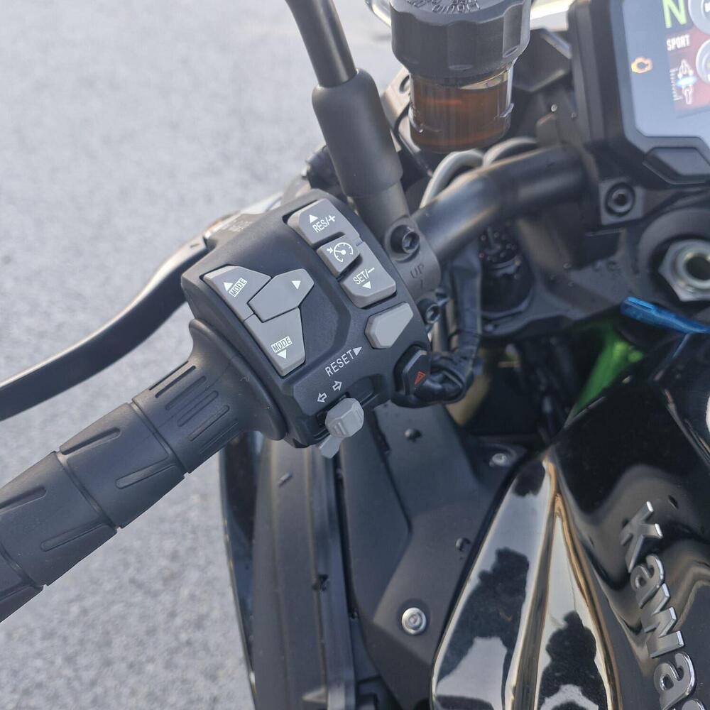 Kawasaki Z H2 SE (2021 - 24) (10)