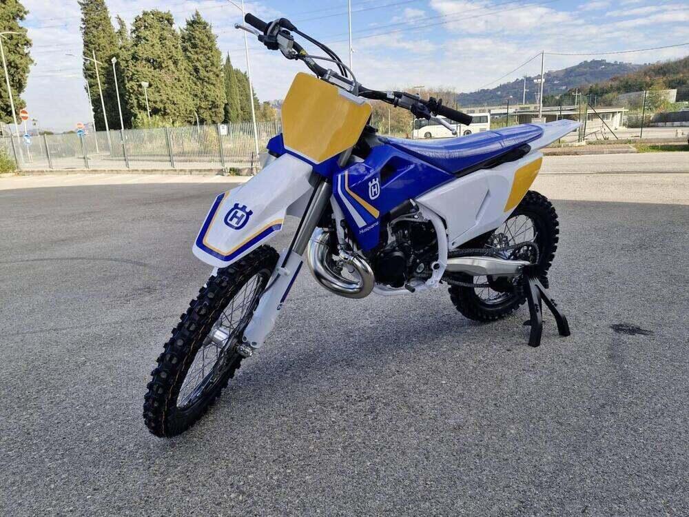 Husqvarna TC 300 (2025) (2)
