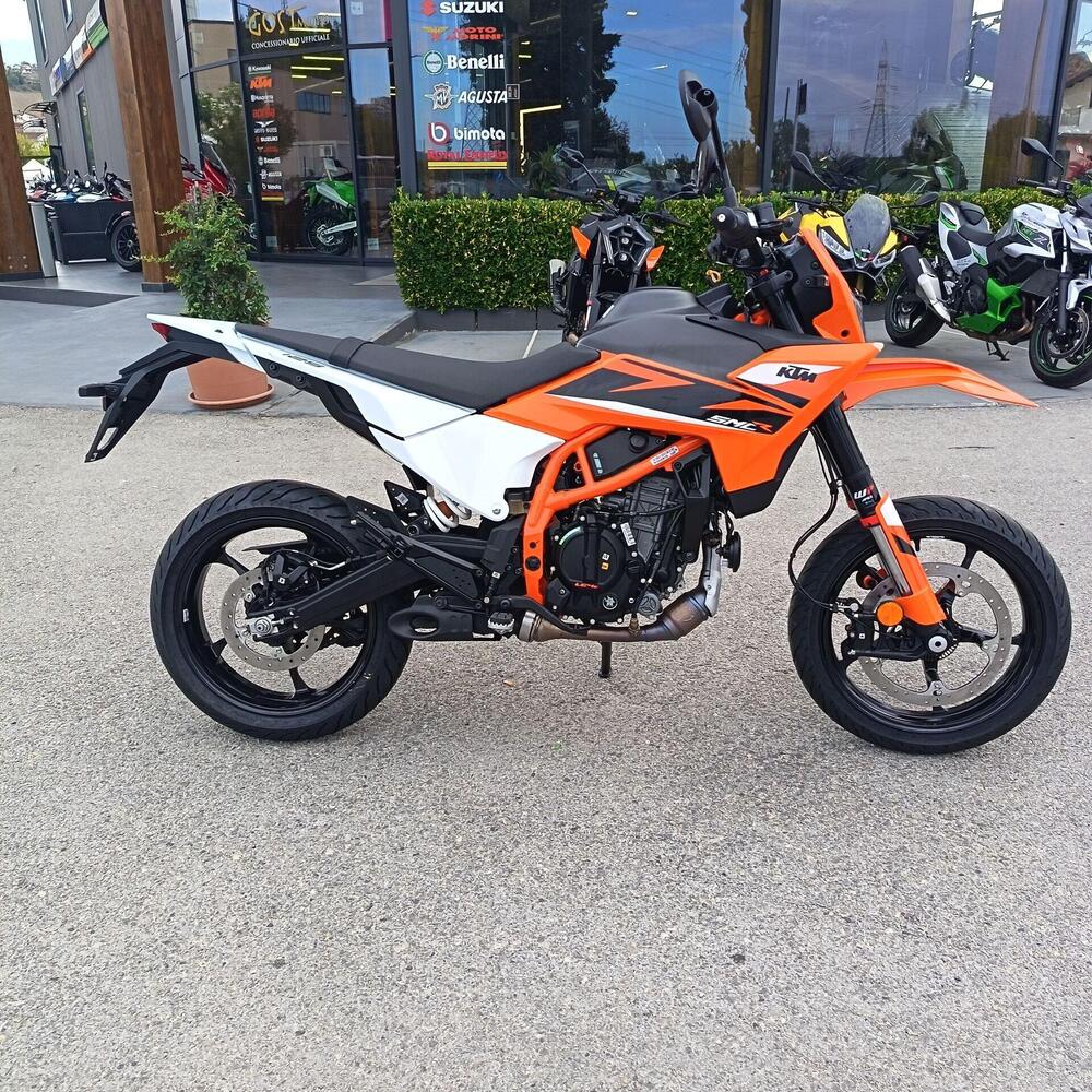 KTM 125 SMC R (2025 - 26) (2)