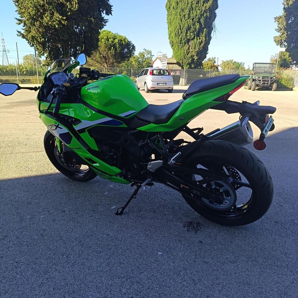 Kawasaki Ninja ZX-4RR (2024 - 26) (8)
