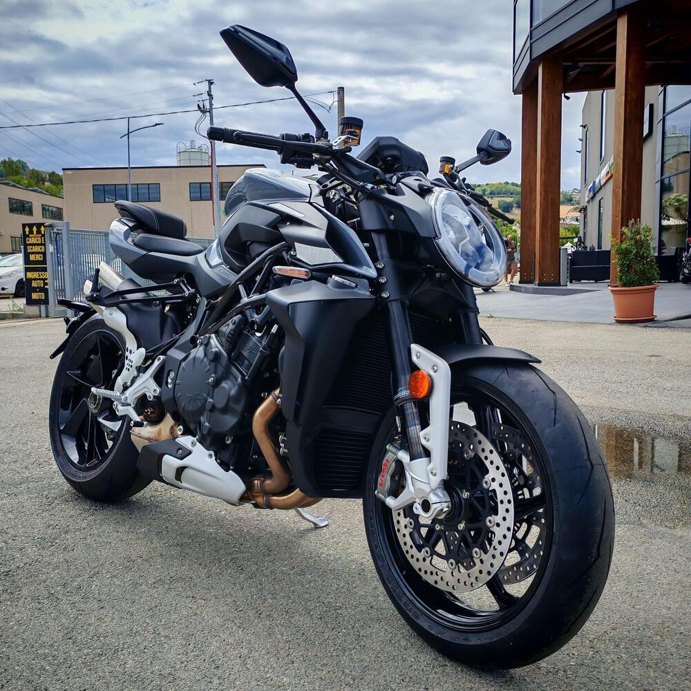 MV Agusta Brutale 1000 RS (2022 - 26) (2)