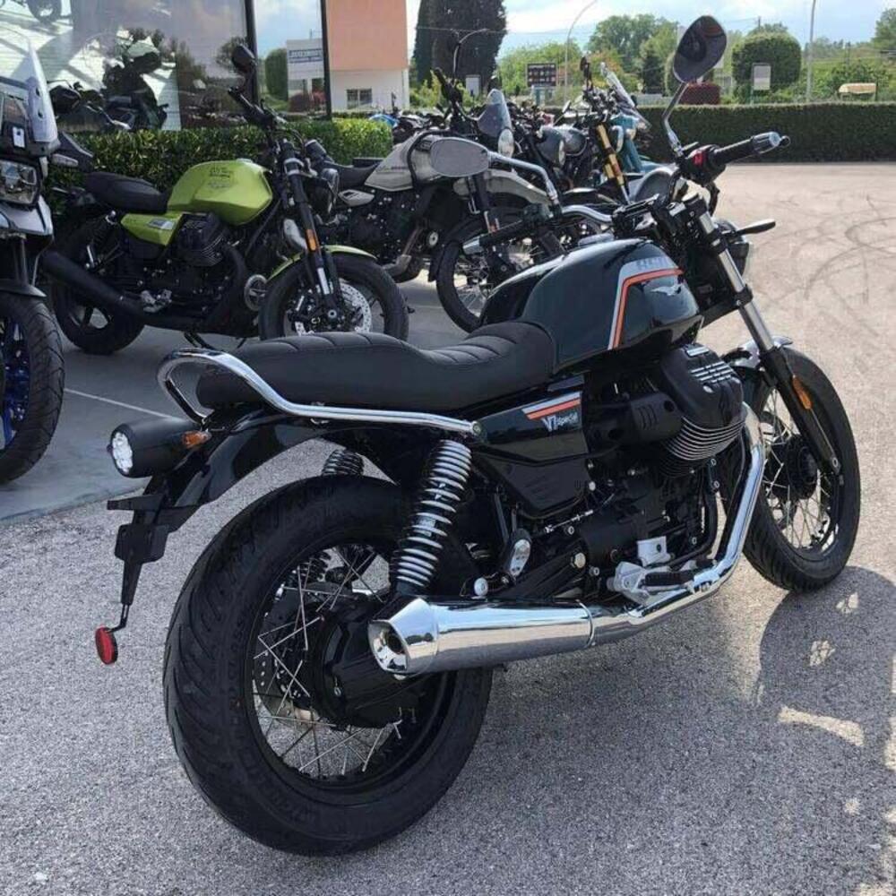 Moto Guzzi V7 Special (2025 - 26) (6)
