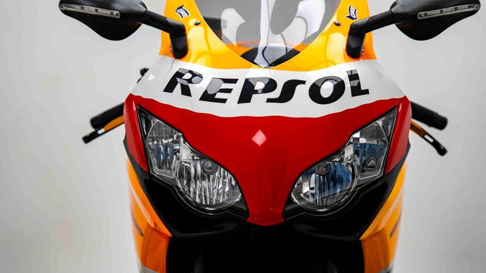 Honda CBR 1000 RR Fireblade (2008 - 11) (19)