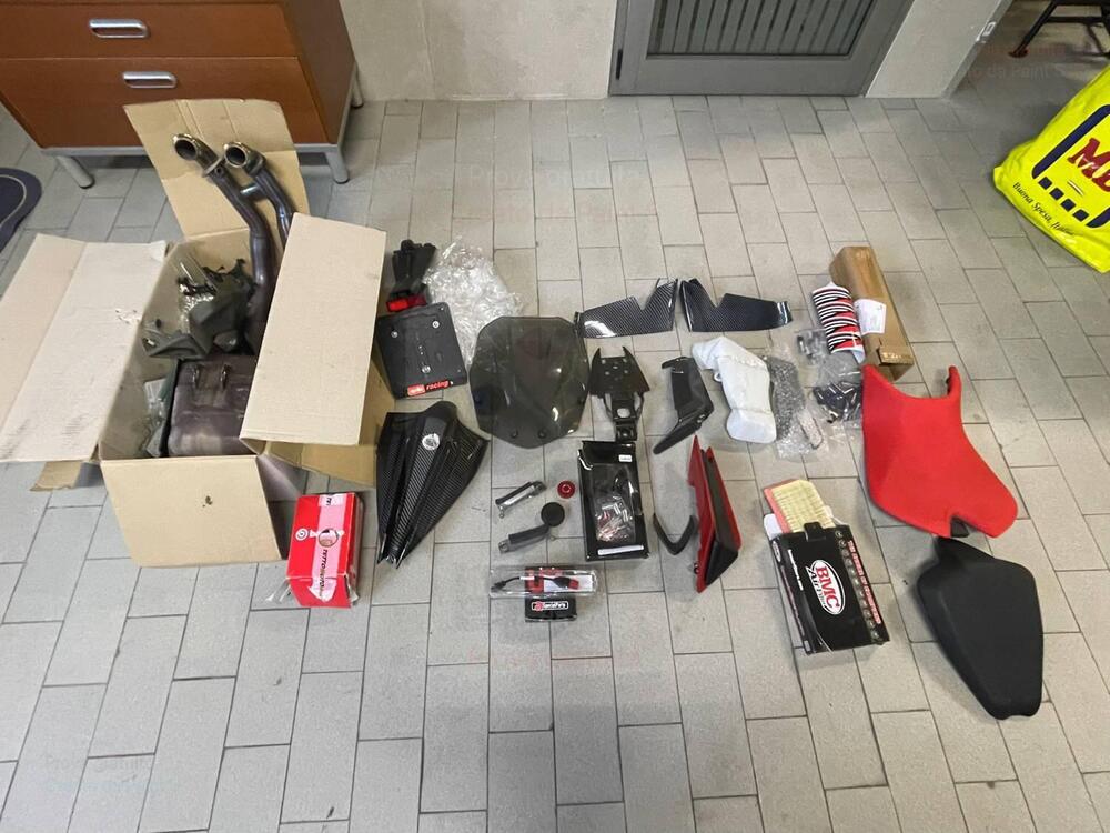 Aprilia Tuono 660 (2021 - 25) (17)