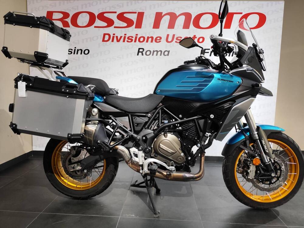 QJ Motor SRT 700 X (2024 - 25)