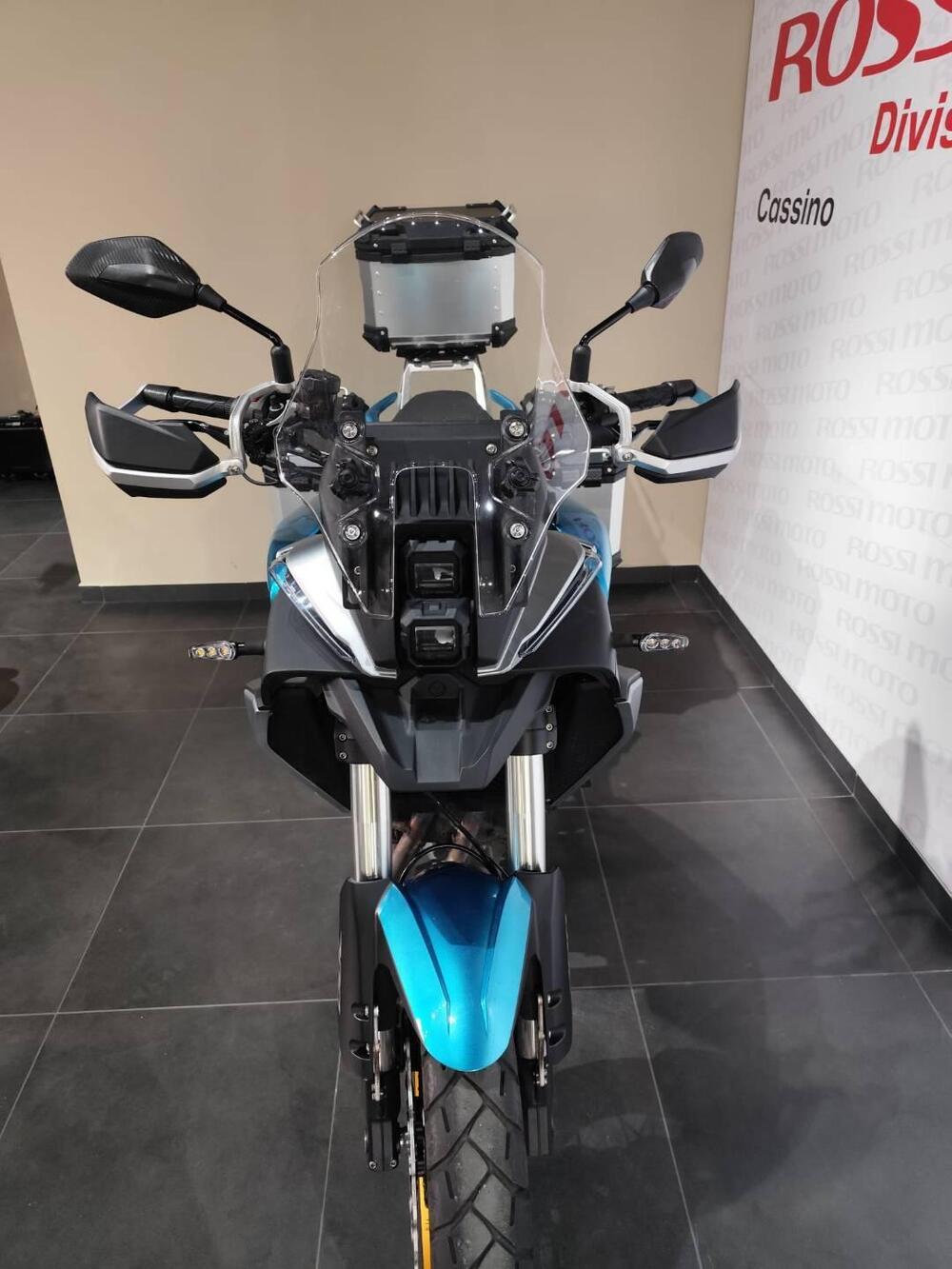 QJ Motor SRT 700 X (2024 - 25) (4)