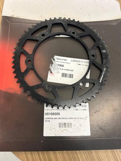 CORONA TANTIC 420 Z58 ERGAL NERA MY19 Fantic Motor