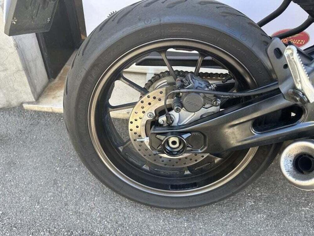 Yamaha XSR 700 (2022 - 26) (4)