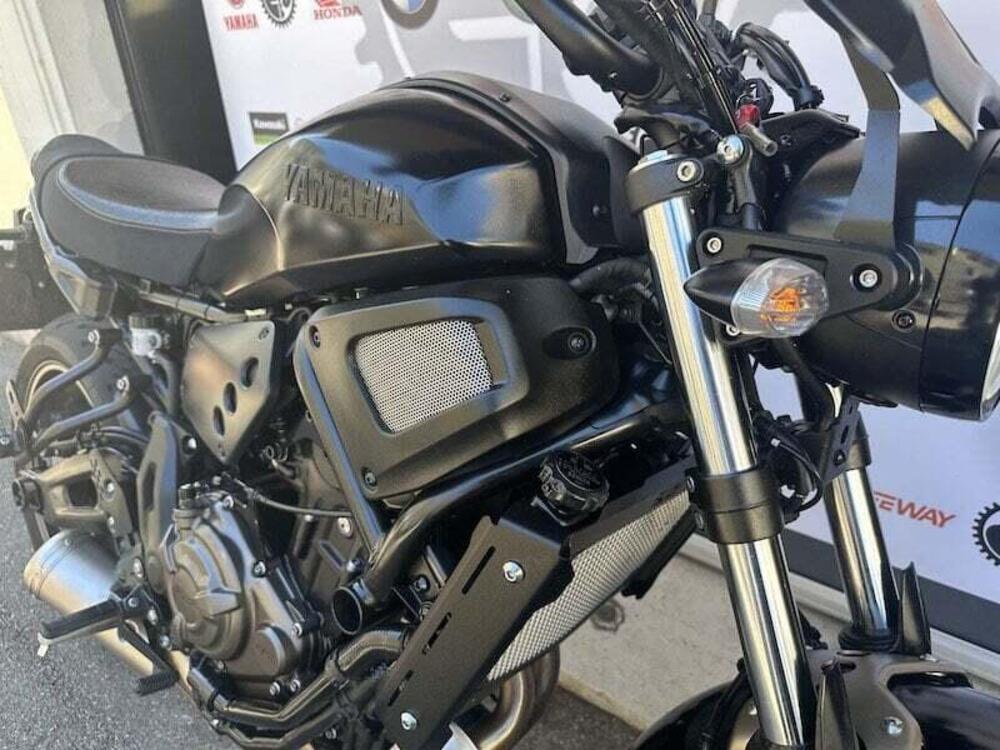 Yamaha XSR 700 (2022 - 26) (11)