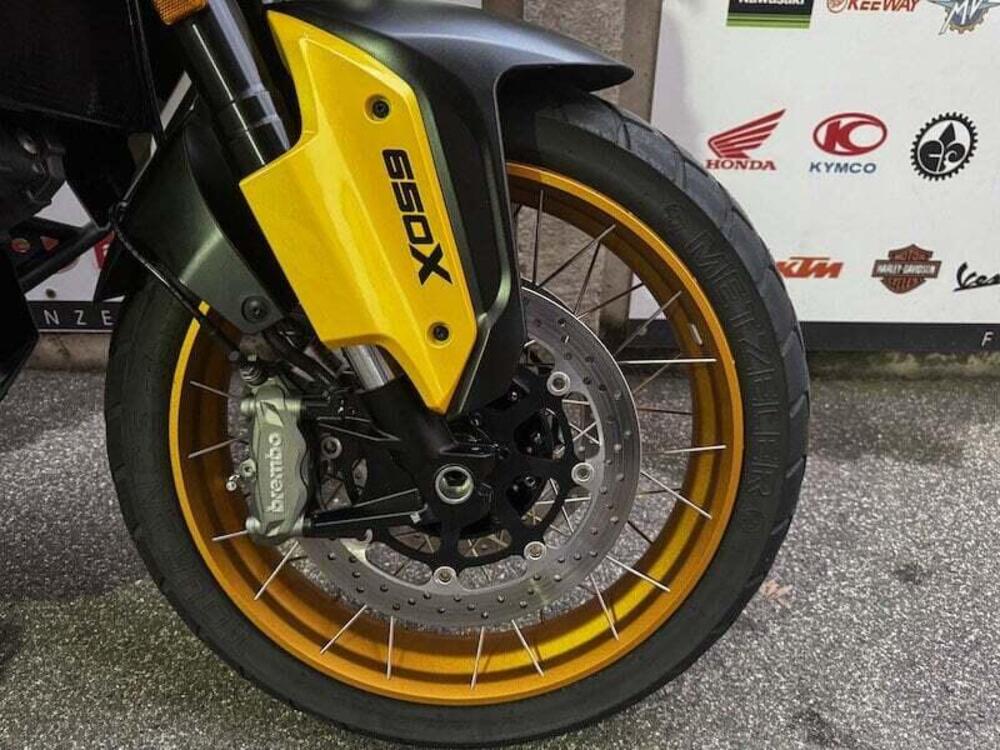 QJ Motor SVT 650 X (2024) (12)