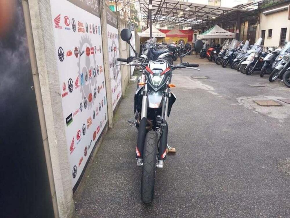 Betamotor RR 125 4T Motard LC (2021 - 23) (14)