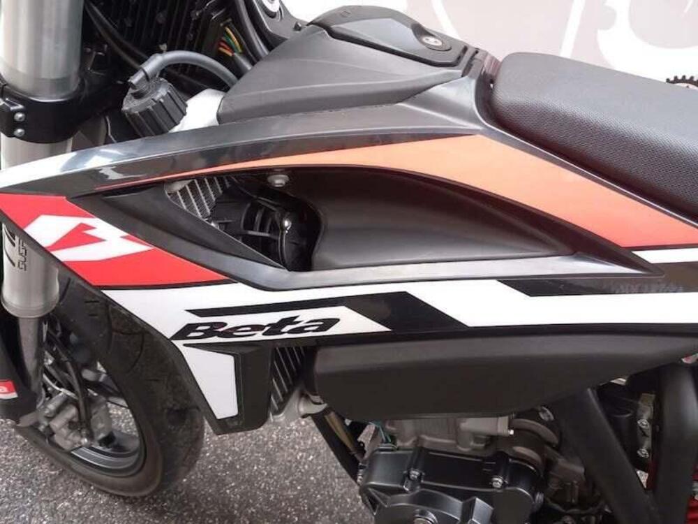 Betamotor RR 125 4T Motard LC (2021 - 23) (19)