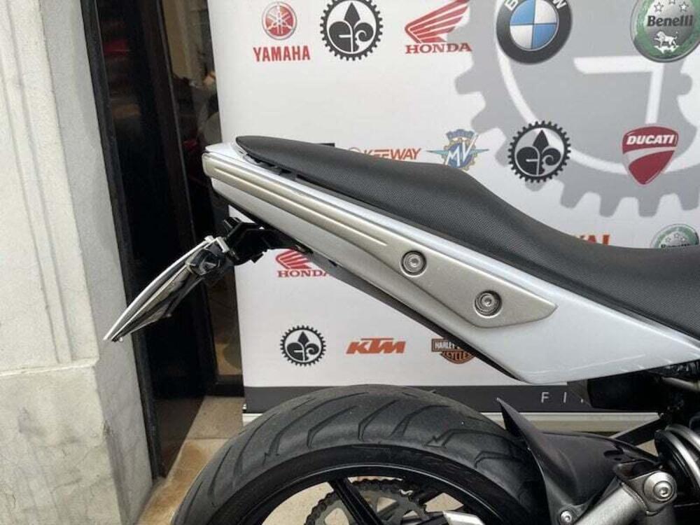 Kawasaki ER-6N (2009 - 11) (4)