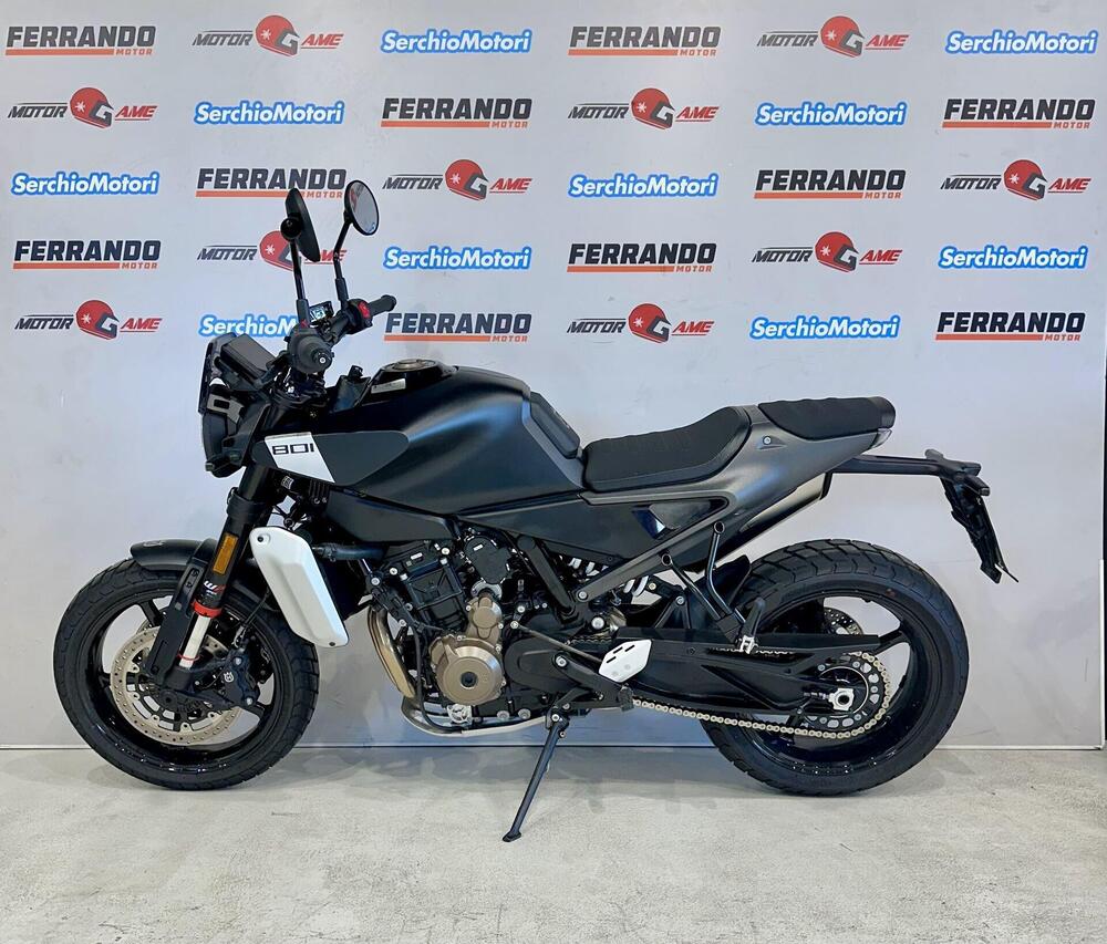 Husqvarna Svartpilen 801 (2024 - 26) (3)