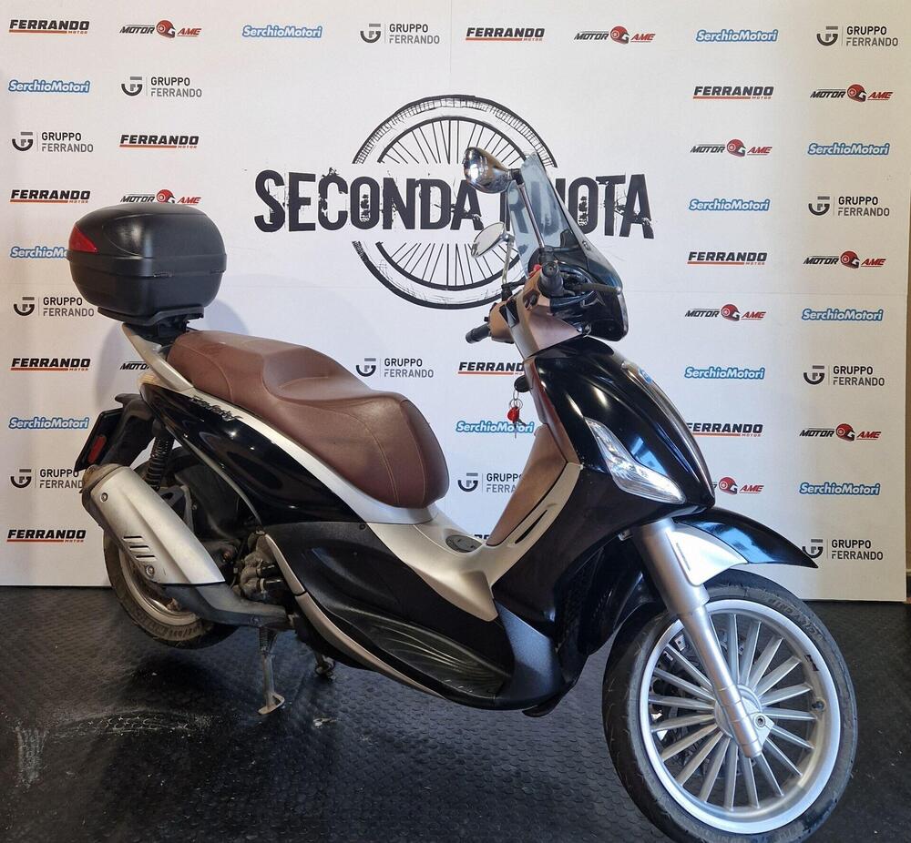 Piaggio Beverly 300 i.e. ABS-ASR (2016 - 20) (3)