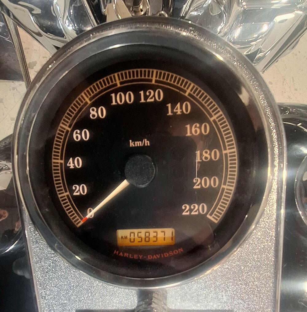 Harley-Davidson 1584 Road King Classic (2007 - 10) - FLHRC (4)