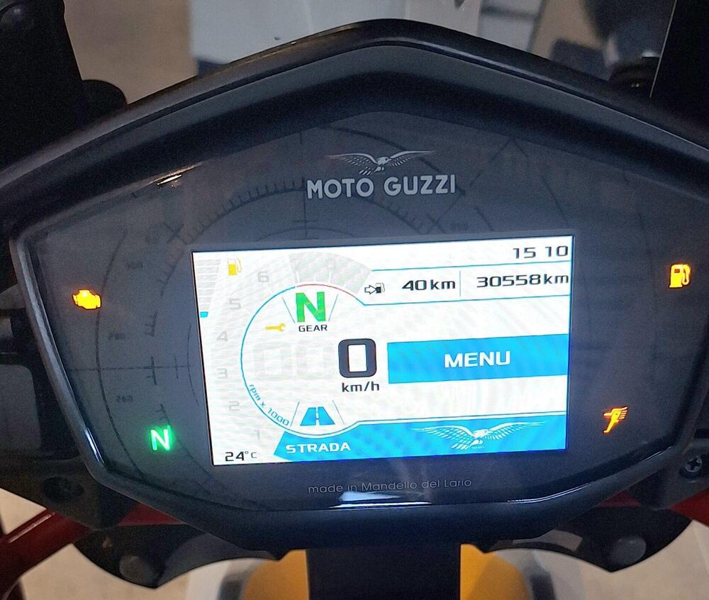 Moto Guzzi V85 TT (2021 - 23) (4)