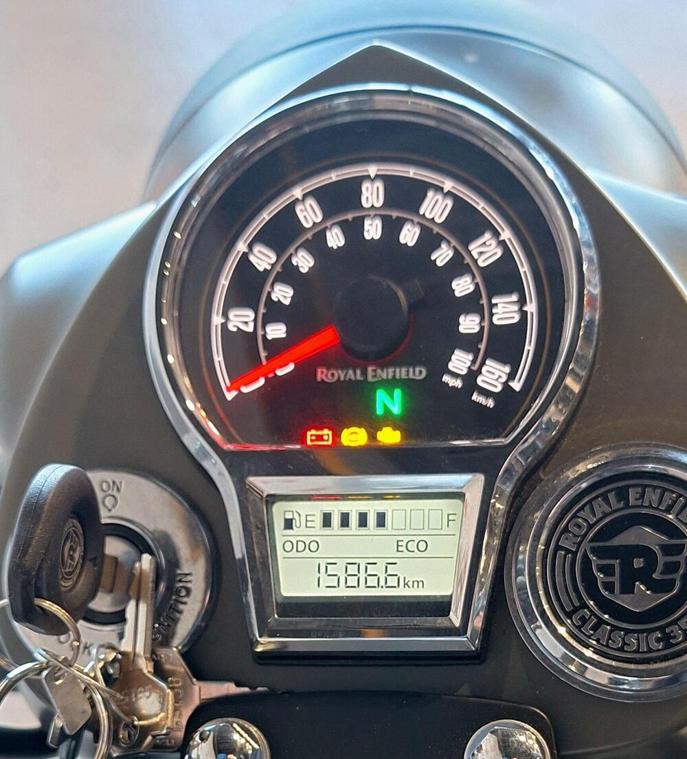 Royal Enfield Classic 350 (2021 - 26) (4)