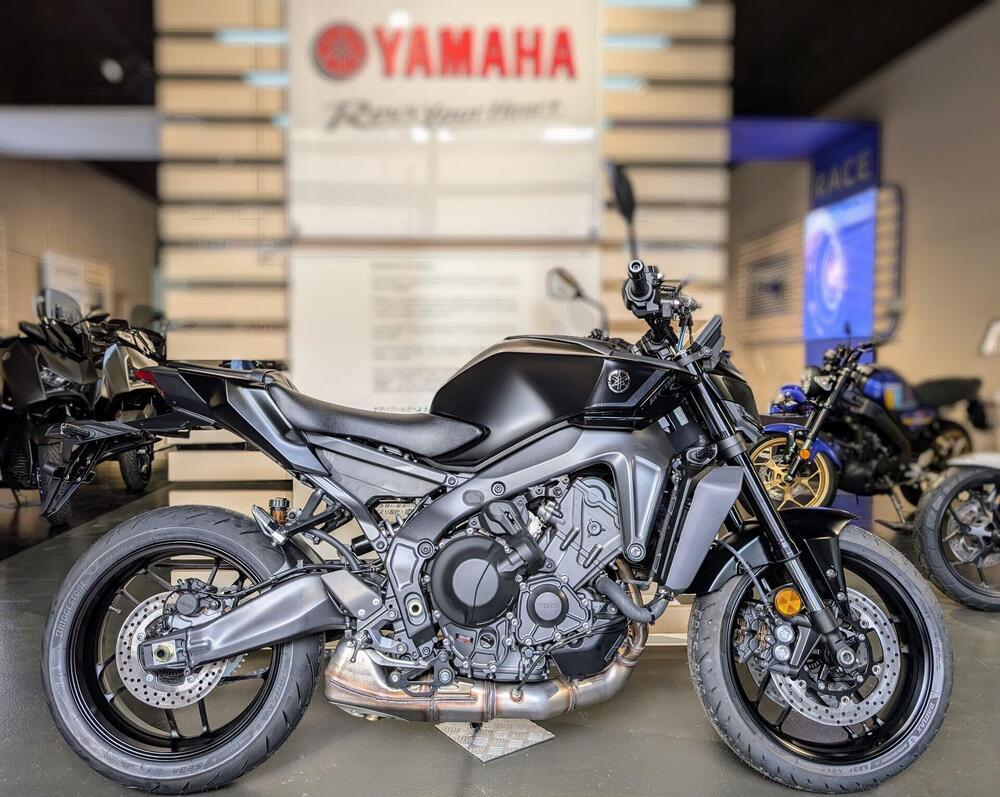 Yamaha MT-09 Y-AMT (2024 - 26)