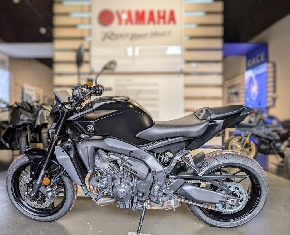 Yamaha MT-09 Y-AMT (2024 - 26) (5)