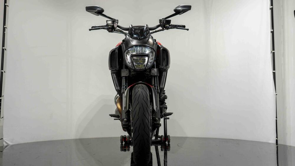 Ducati Diavel 1200 Carbon (2014 - 16) (4)