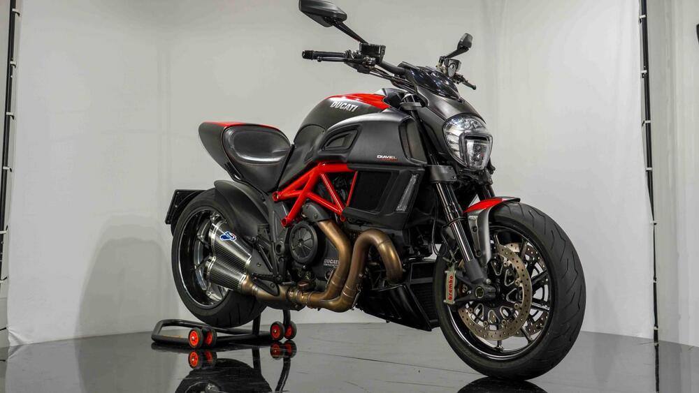 Ducati Diavel 1200 Carbon (2014 - 16) (5)