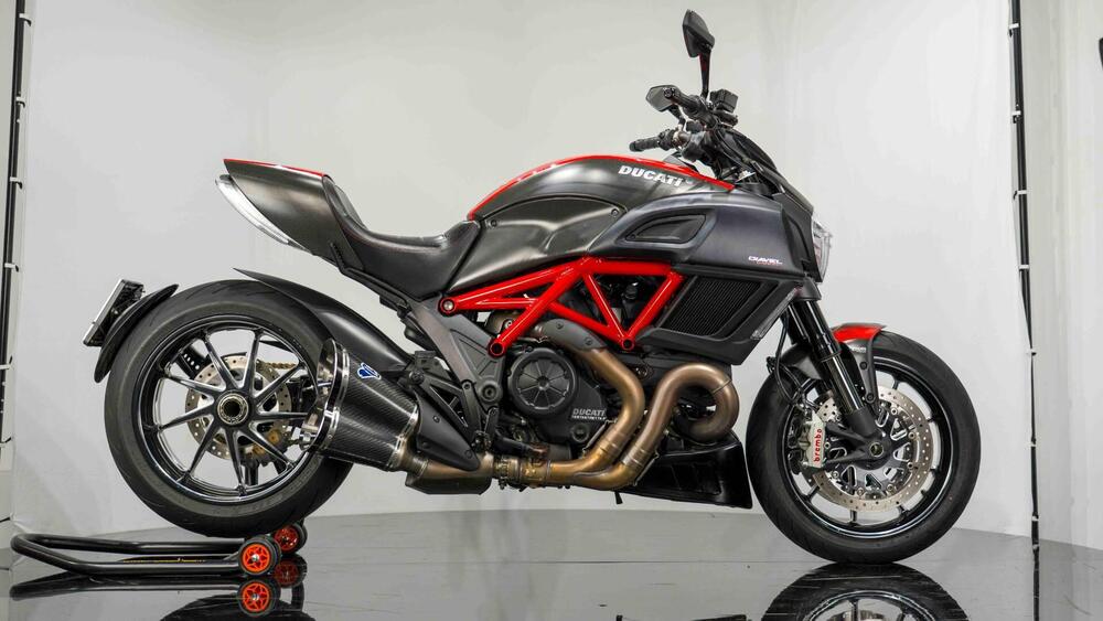 Ducati Diavel 1200 Carbon (2014 - 16) (6)