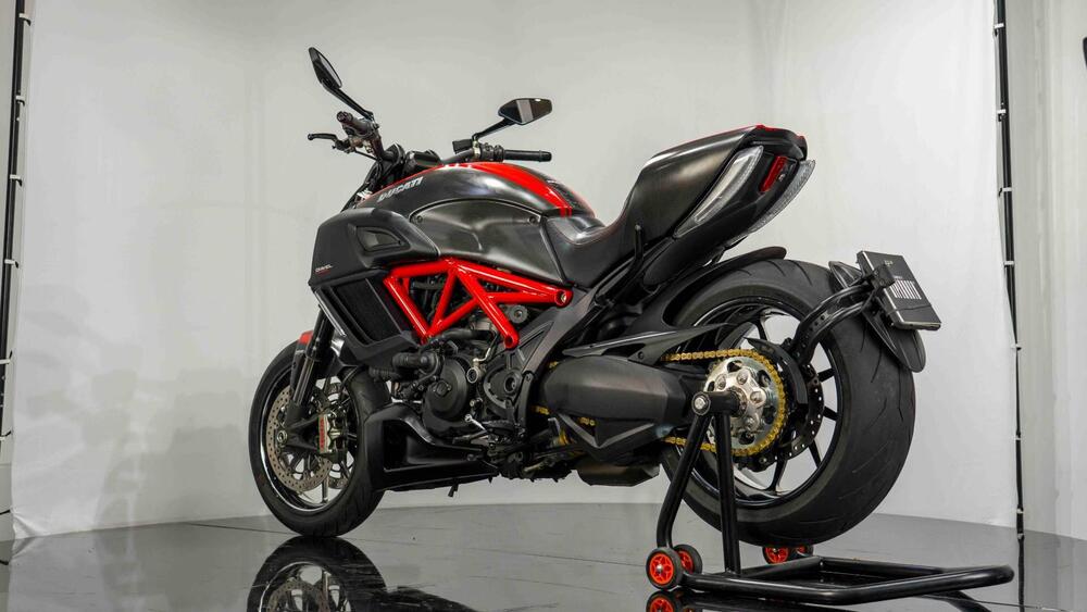 Ducati Diavel 1200 Carbon (2014 - 16) (9)