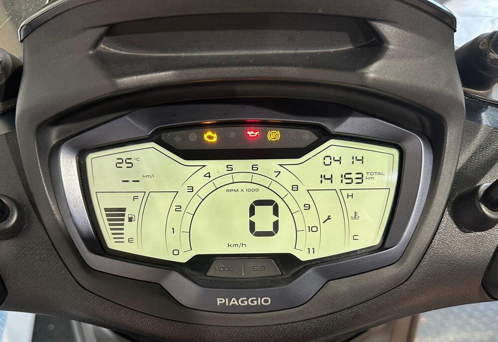 Piaggio Beverly 400 ABS-ASR (2021 - 24) (5)