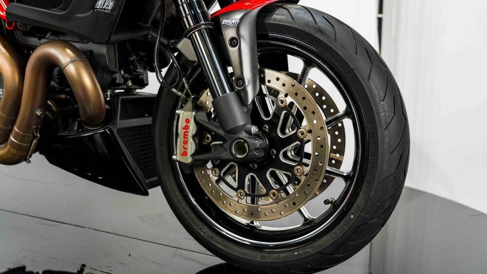 Ducati Diavel 1200 Carbon (2014 - 16) (17)