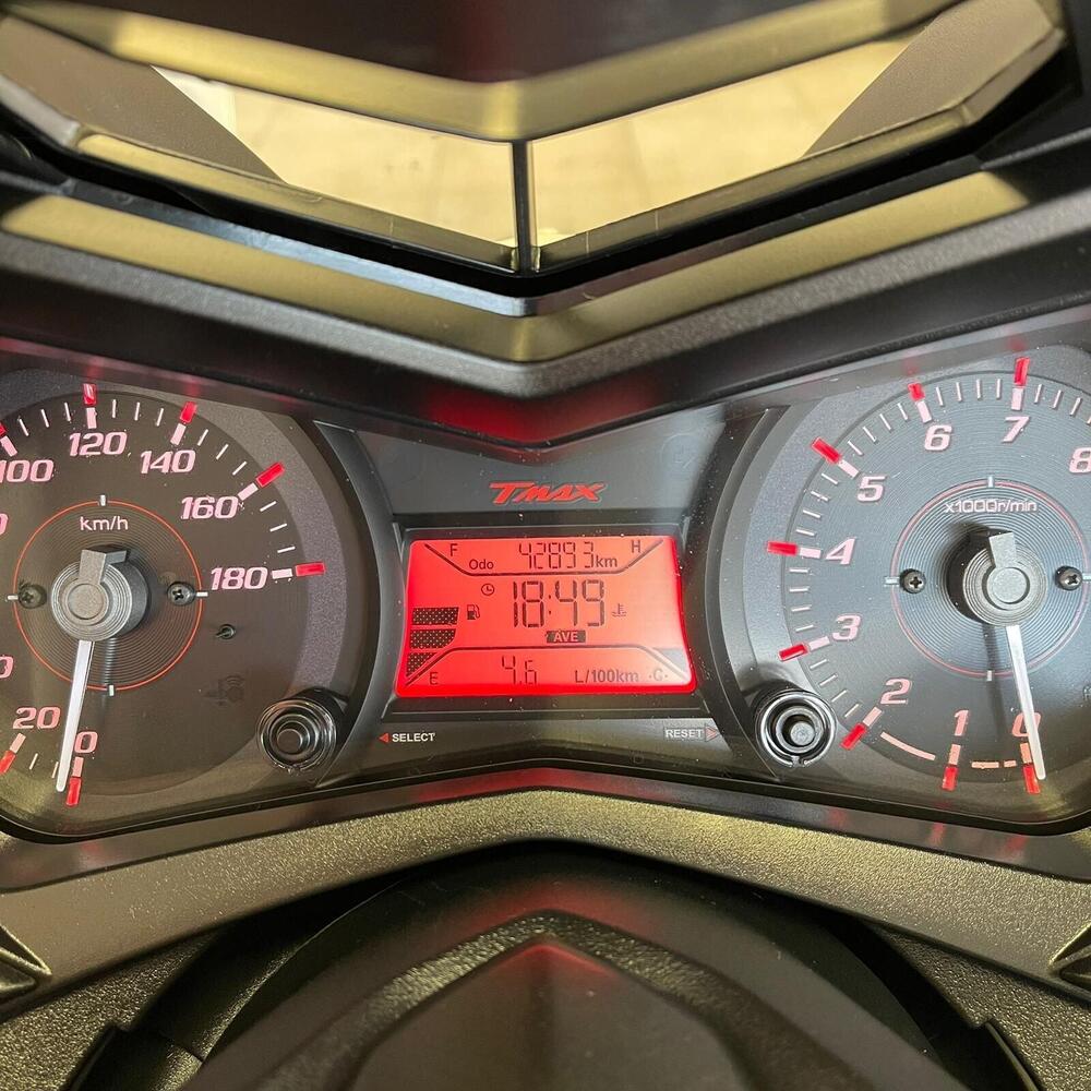 Yamaha T-Max 530 (2015 - 16) (2)