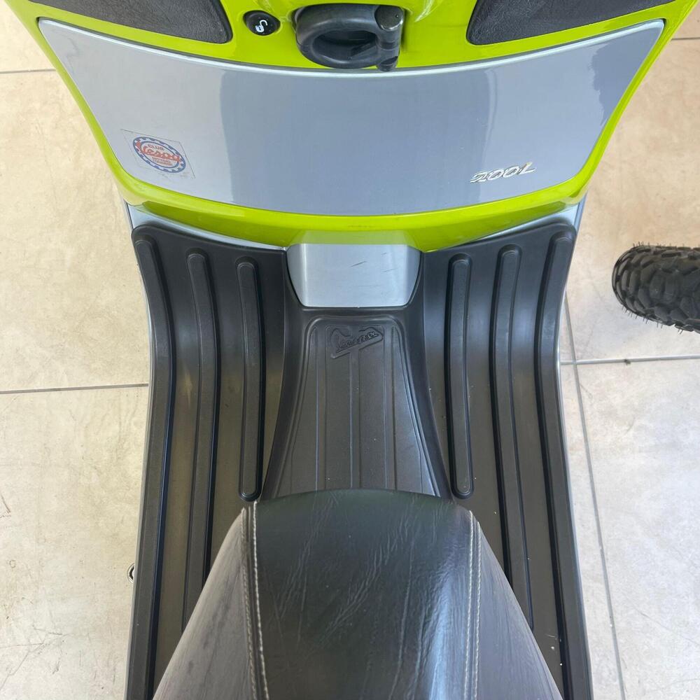 Vespa Granturismo 200 L (5)