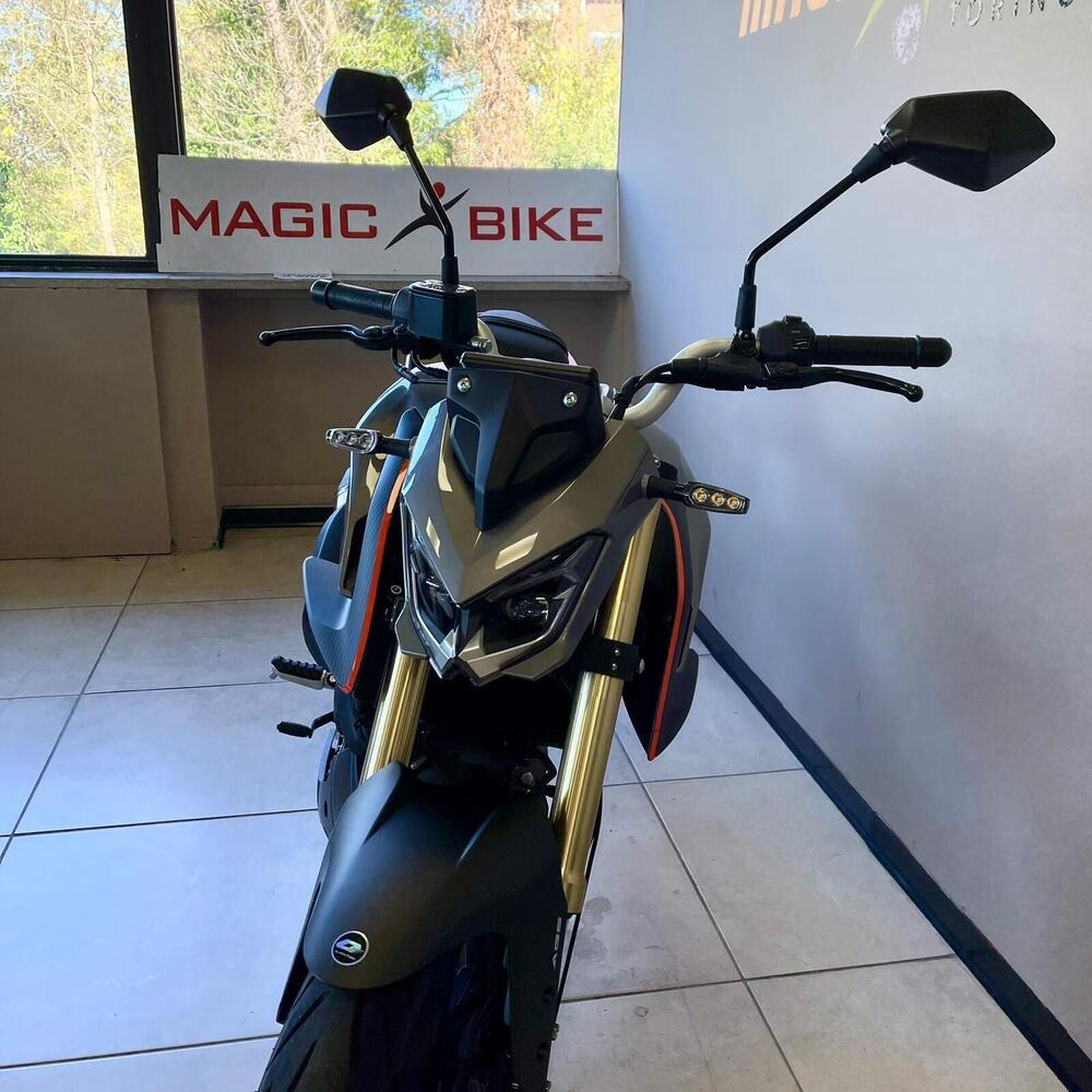 QJ Motor SRK 125 S (2025 - 26) (4)