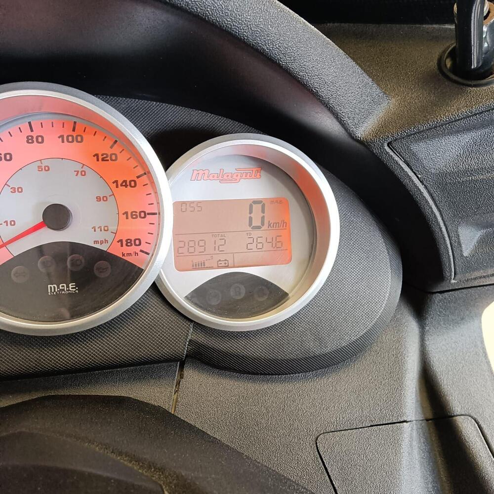 Malaguti Madison 250 3 i.e. (2)