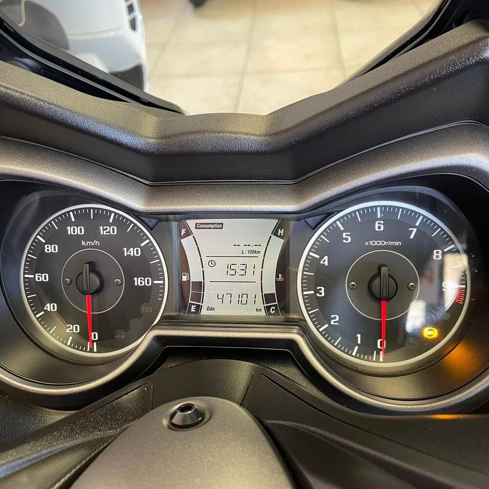 Yamaha X-Max 300 ABS (2017 - 20) (2)