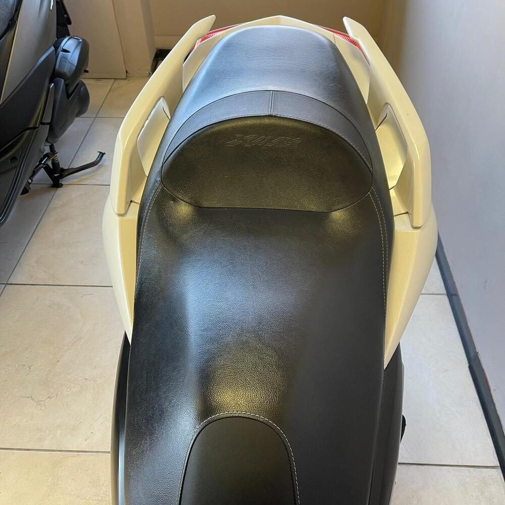 Yamaha X-Max 300 ABS (2017 - 20) (4)