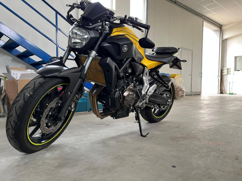 Yamaha MT-07 (2014 - 16) (2)