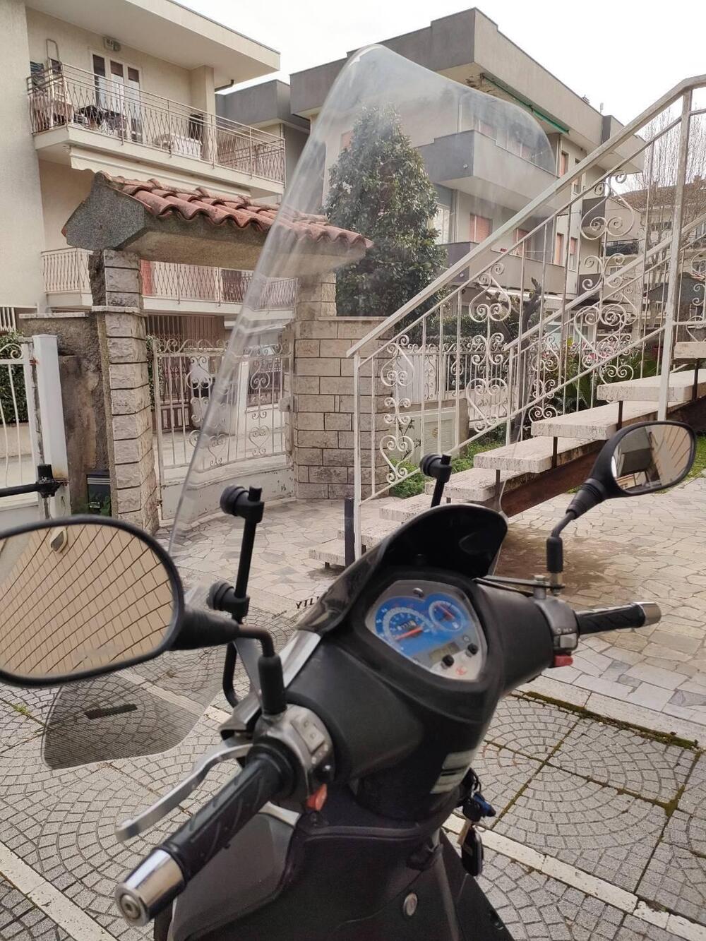 Kymco Agility 150 R16 (16)