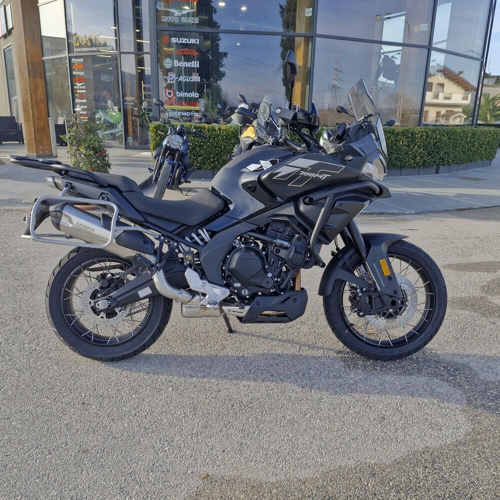 CFMOTO 700MT Adventure (2025 - 26) (2)