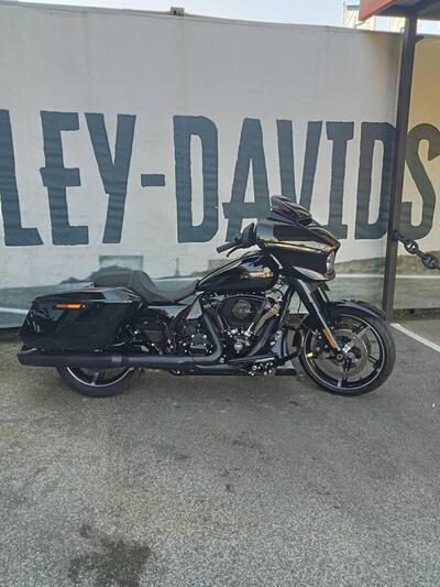 Harley-Davidson Street Glide (2024 - 26) usata